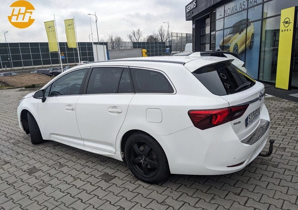 Toyota Avensis cena 49500 przebieg: 95676, rok produkcji 2015 z Przecław małe 56
